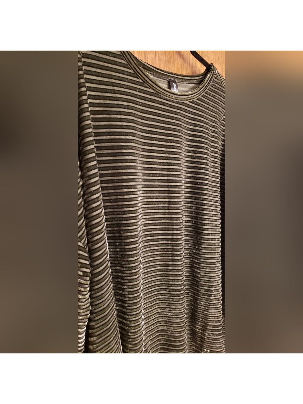 Agnes & Dora Olive Green Striped Velvet 3/4 Sleeve Top - Picture 3 of 5